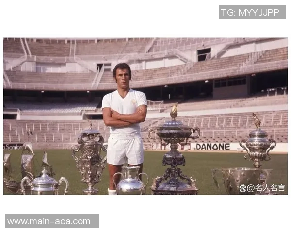 纪念大罗首秀23周年皇马官网致敬历史最佳前锋之一 纪念大罗首秀23周年皇马官网致敬历史最佳前锋之一